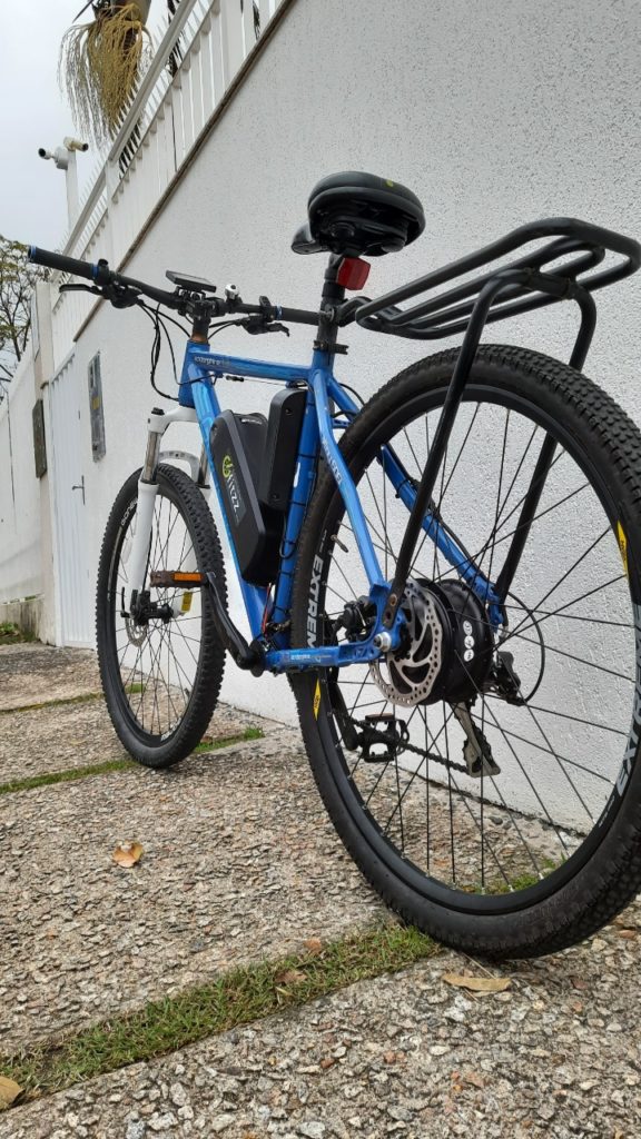 bicicleta convertida com kit elétrico 